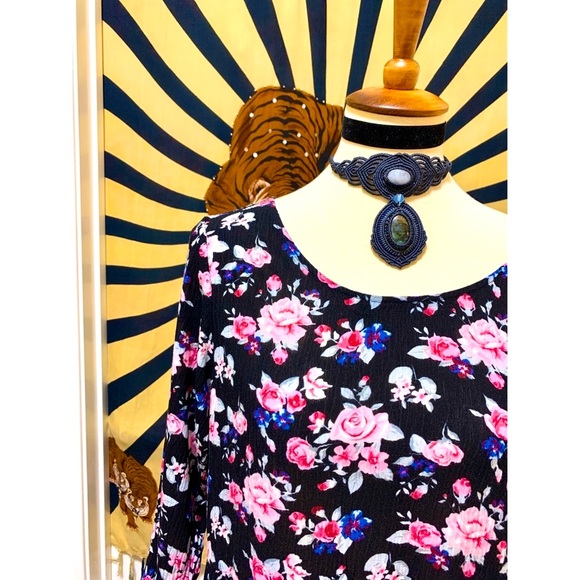 Cotton On Dresses & Skirts - 🌈 Stylish flower dress